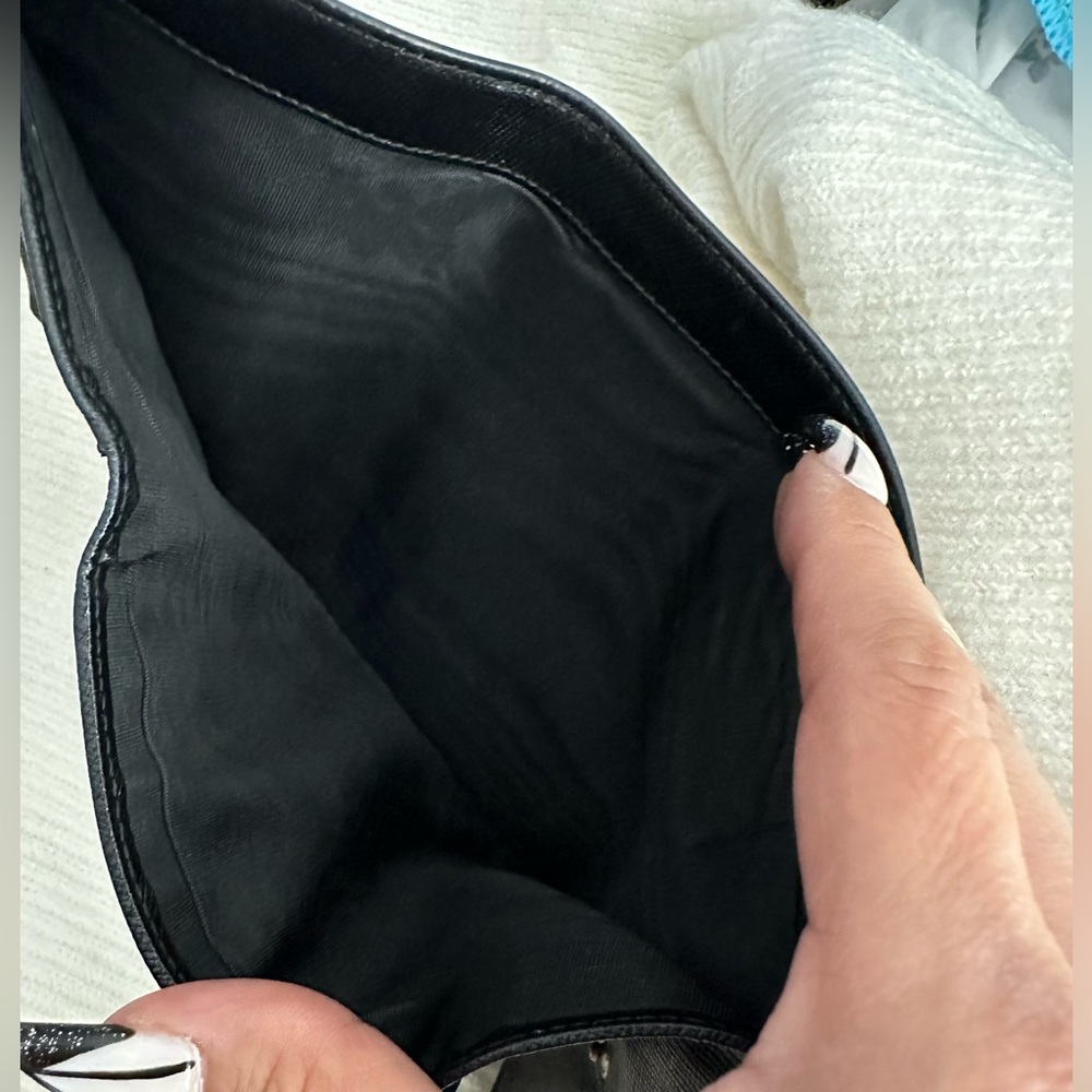 Authentic Prada wallet - Picture 7 of 11